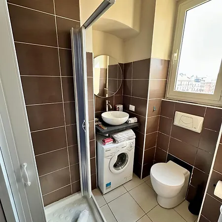 Casa Einaudi - Politecnico * تورينو